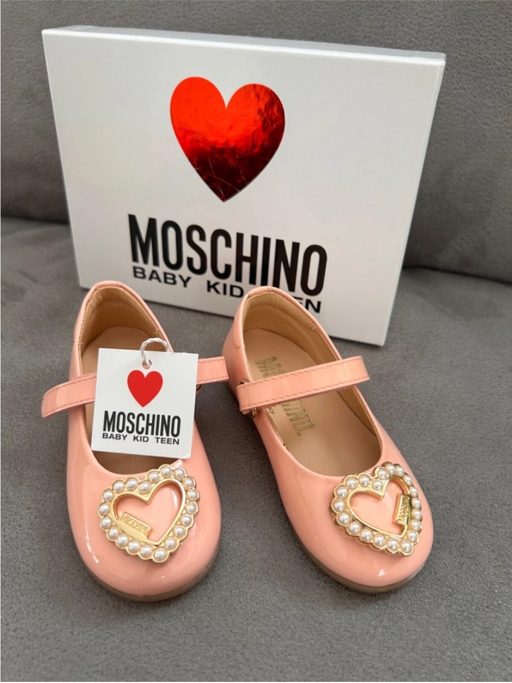 Moschino Baby Girls shoes 
Pink Pearl-Trim Heart Mary Janes Size 20